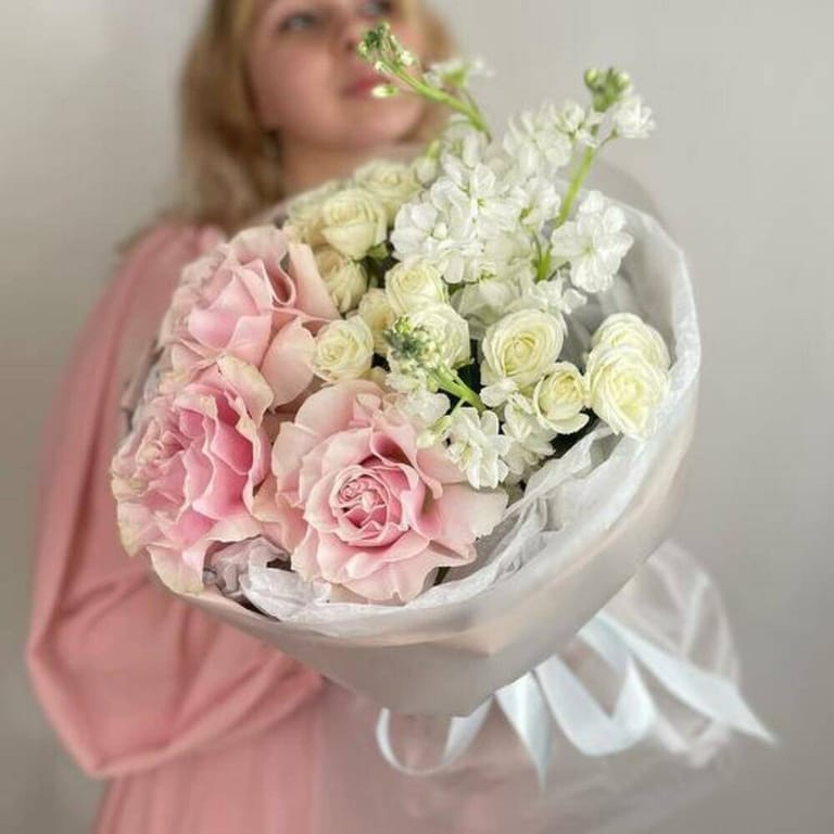 Pink Roses White Spray Roses And Matthiola Luxury Bouquet-A784 - Image 4