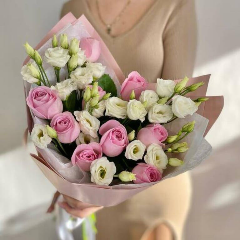 Pink Roses And White Lisianthus Luxury Bouquet-A732 - Image 6