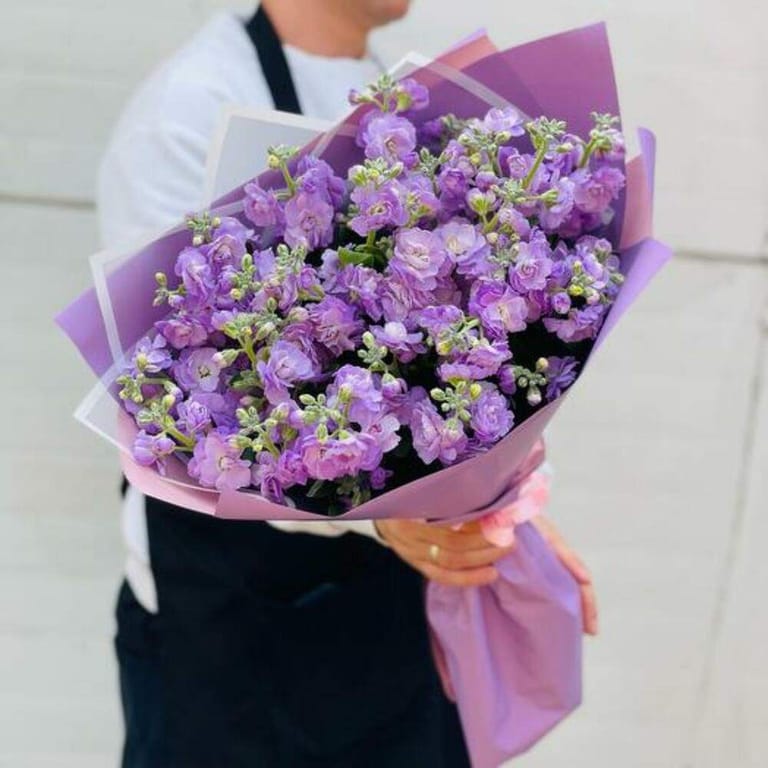Purple Matthiola Luxury Bouquet-A739 - Image 5