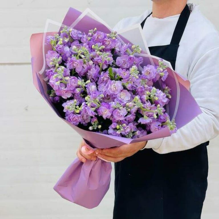 Purple Matthiola Luxury Bouquet-A739 - Image 6