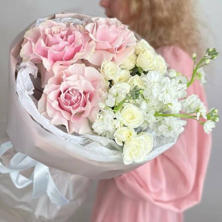 Pink Roses White Spray Roses And Matthiola Luxury Bouquet-A784 - Image 6