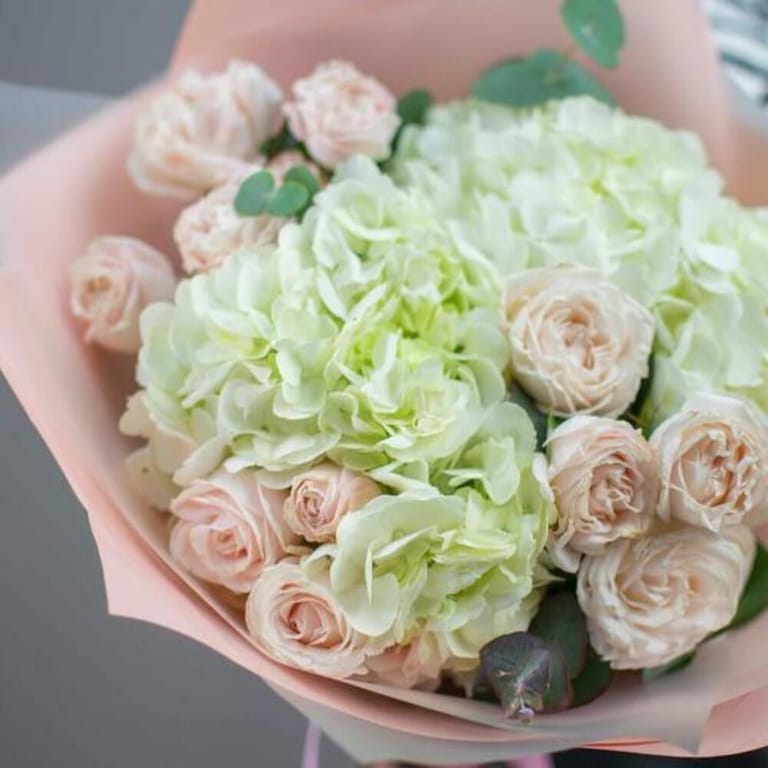 White Hydrangea And Bombastic Spray Roses Luxury Bouquet-A816 - Image 6