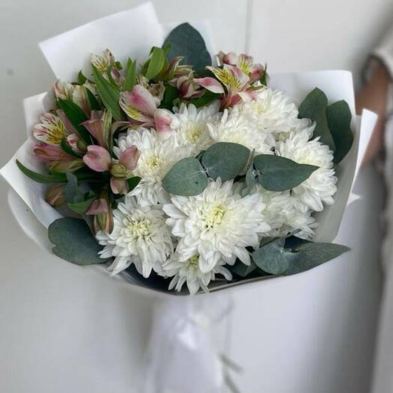 White Chrysanthemum And Pink Alstroemeria Luxury Bouquet-A828 - Image 4