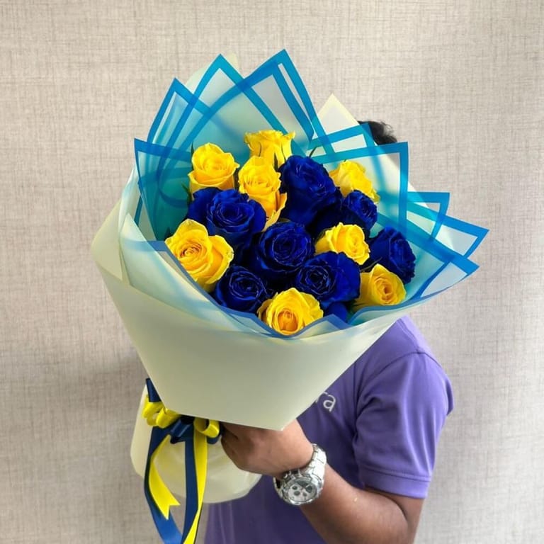 Royal Sunshine Blue And Yellow Rose Bouquet-A866 - Image 4