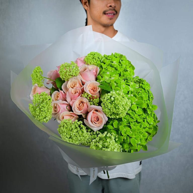 Pink Roses And Green Hydrangea Luxury Bouquet-A968 - Image 1