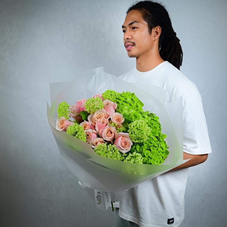 Pink Roses And Green Hydrangea Luxury Bouquet-A968 - Image 2