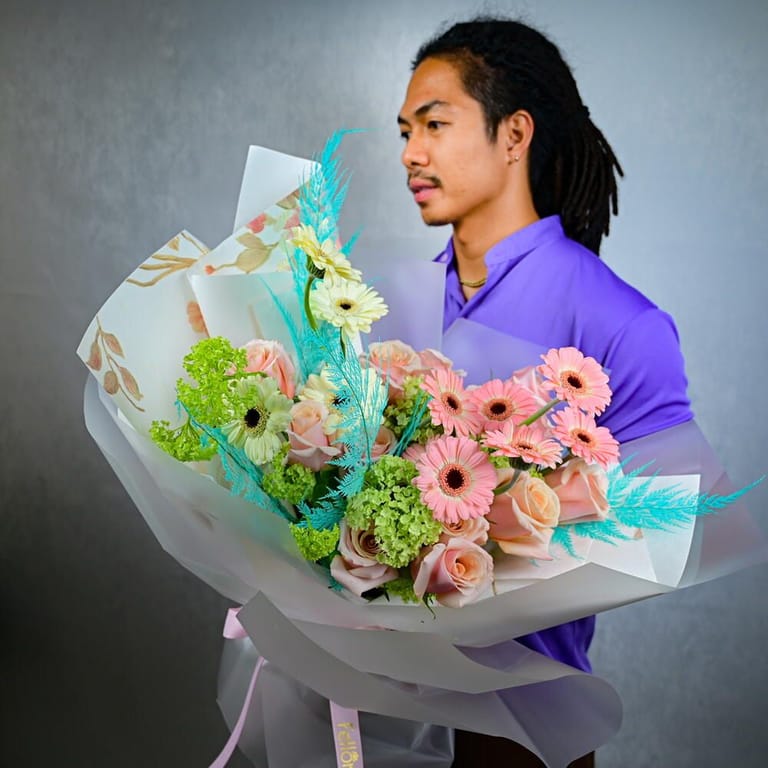 Peach Roses And Gerbera Luxury Mixed Flower Bouquet-A988 - Image 4