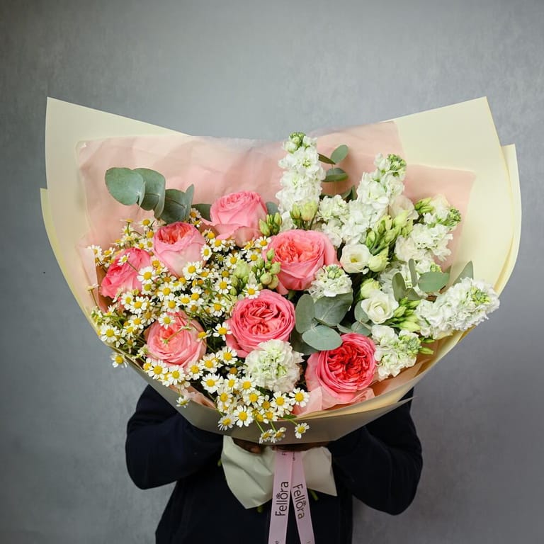 Pink Garden Roses And White Matthiola Luxury Bouquet-A1015 - Image 1