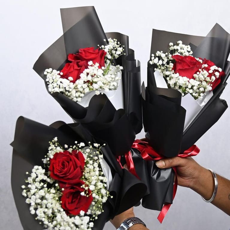 Set Of 3 Mini Bouquets With 2 Red Roses Each-A1008 - Image 3