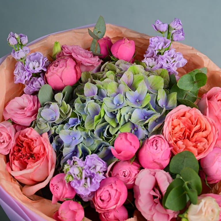 Hydrangea And Pink Peony Roses Luxury Bouquet-A1006 - Image 4