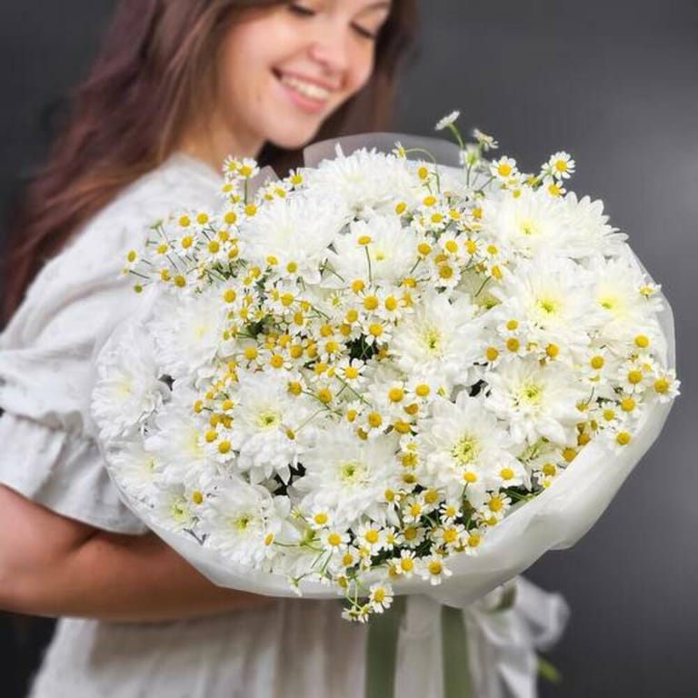 White Chrysanthemum And Chamomile Elegant Bouquet-A1029 - Image 1