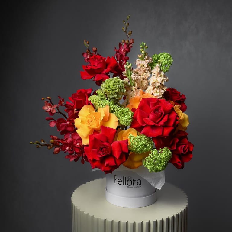 Red And Yellow Roses Luxury Mixed Flower Box-A1012 - Image 3