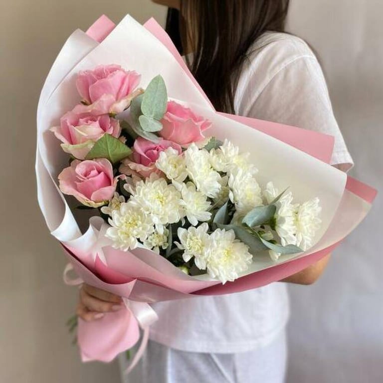 Pink Roses And White Chrysanthemum Elegant Bouquet-A1034 - Image 1