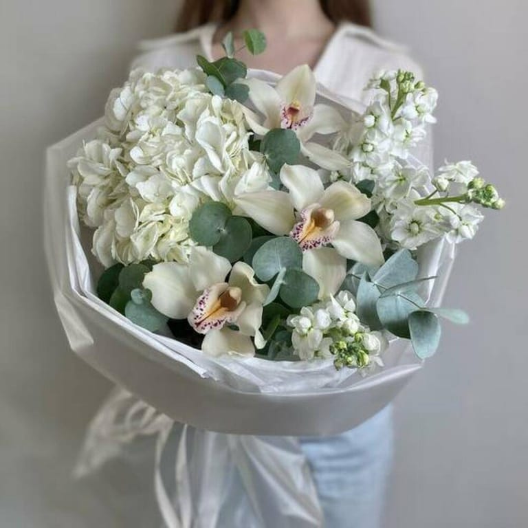 White Hydrangea And Cymbidium Orchid Luxury Bouquet-A1031 - Image 3