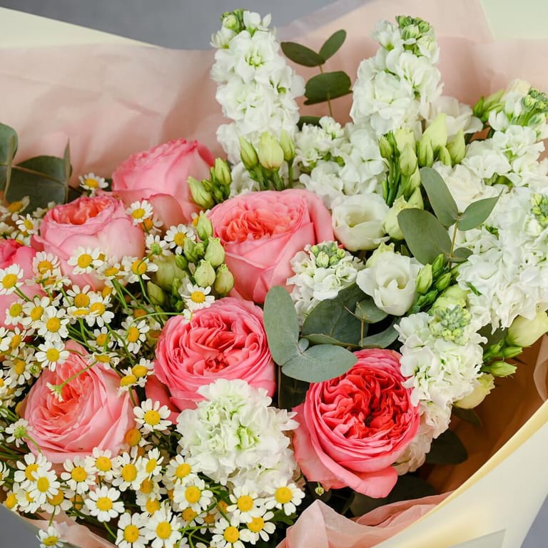 Pink Garden Roses And White Matthiola Luxury Bouquet-A1015 - Image 5