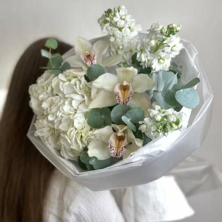 White Hydrangea And Cymbidium Orchid Luxury Bouquet-A1031 - Image 4