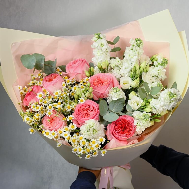 Pink Garden Roses And White Matthiola Luxury Bouquet-A1015 - Image 6