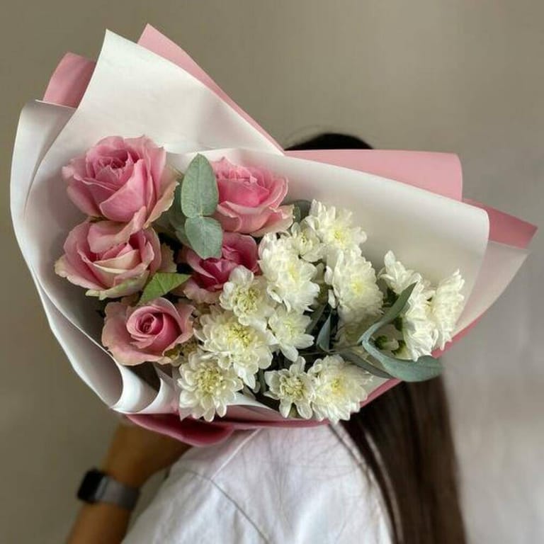 Pink Roses And White Chrysanthemum Elegant Bouquet-A1034 - Image 4