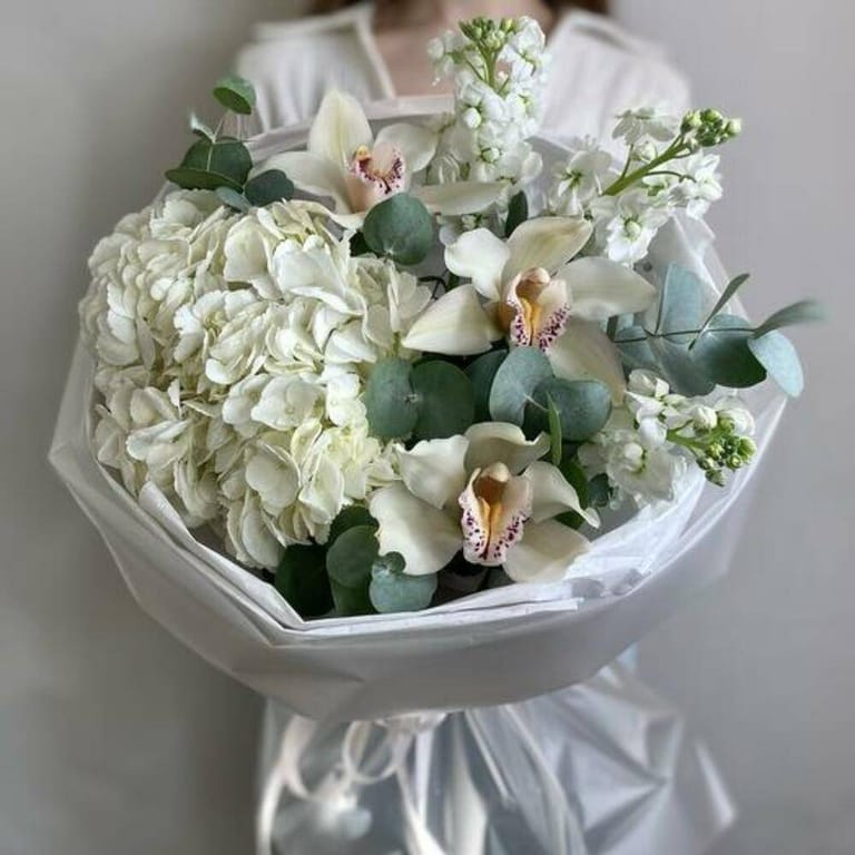 White Hydrangea And Cymbidium Orchid Luxury Bouquet-A1031 - Image 6