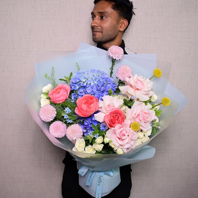Hydrangea And Pink Premium Roses Luxury Bouquet-A1072 - Image 2