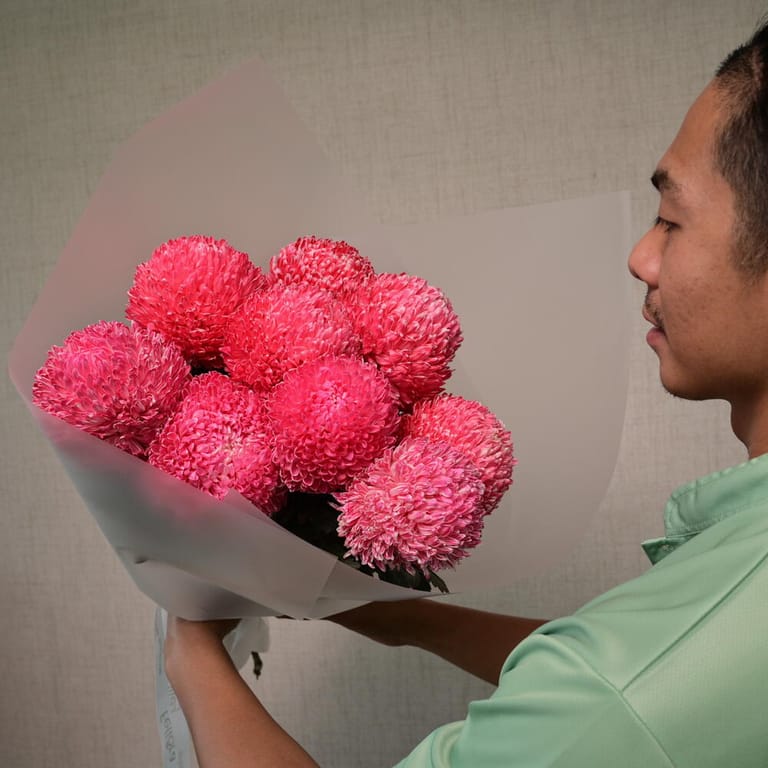 Raspberry Dyed Chrysanthemum Peony Luxury Bouquet-A1092 - Image 2