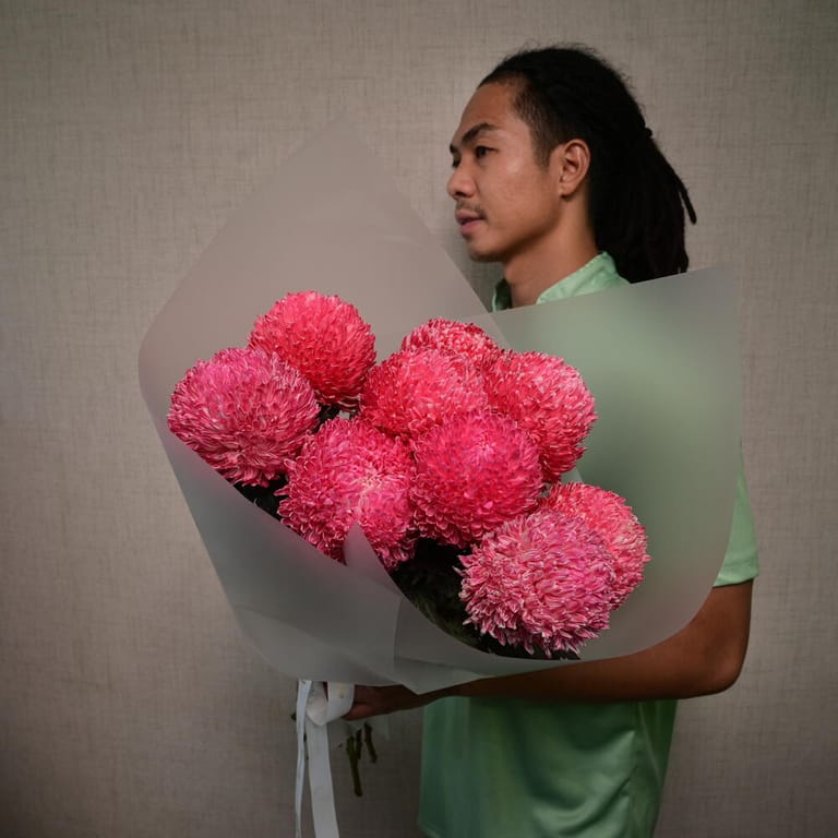 Raspberry Dyed Chrysanthemum Peony Luxury Bouquet-A1092 - Image 4
