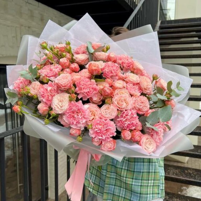 Pink Spray Roses And Carnations Grand Luxury Bouquet-A1119 - Image 3