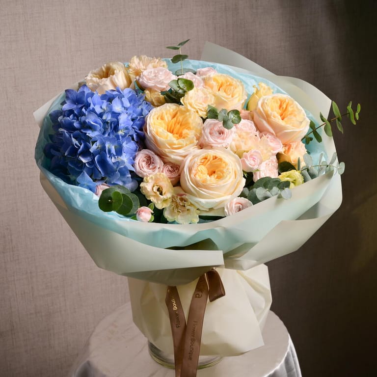 Cream Expression Roses And Blue Hydrangea Luxury Bouquet-A1145 - Image 4