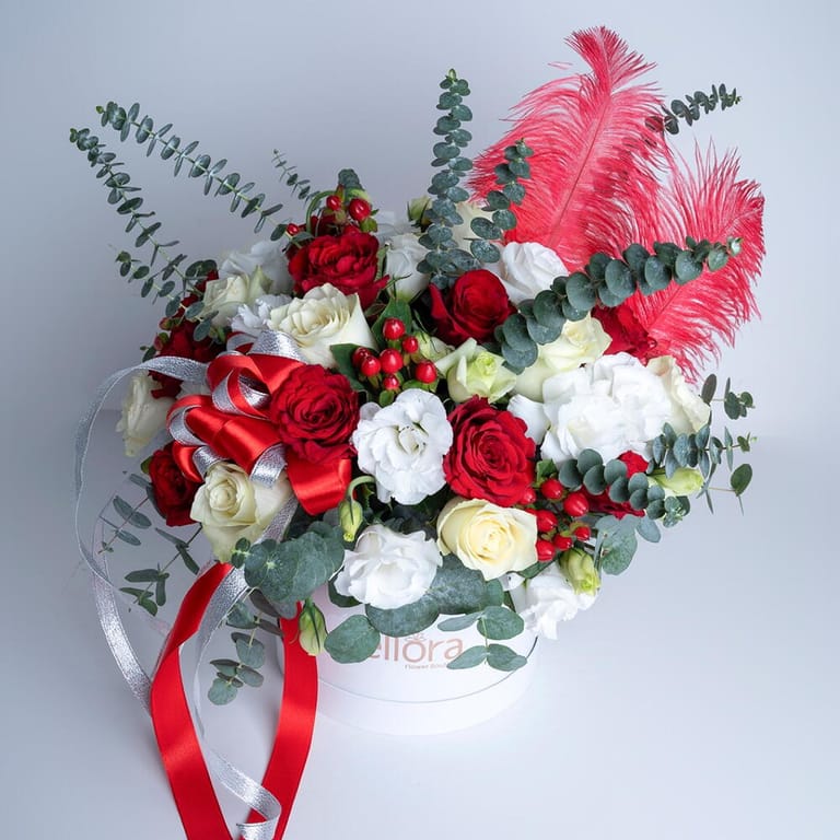 Red And White Roses Luxury Hatbox Arrangement-A1226 - Image 3