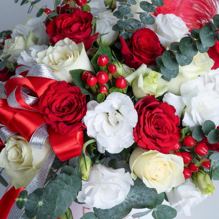 Red And White Roses Luxury Hatbox Arrangement-A1226 - Image 4