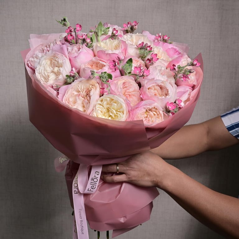 David Austin Roses Luxury Bouquet-A1230 - Image 3