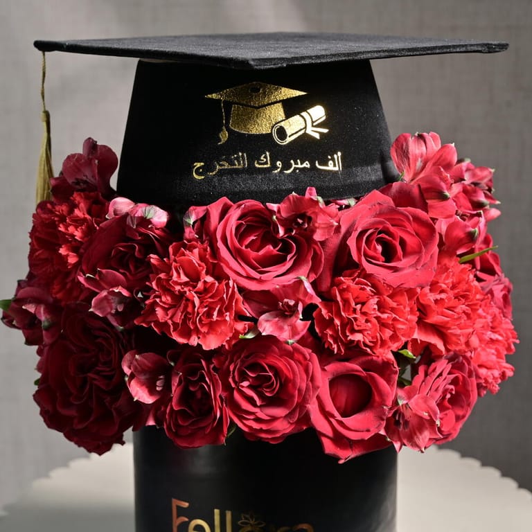 Graduation Red Roses And Red Carnations Luxury Flower Box-A1236 - Image 3