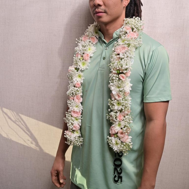 Pink Spray Roses And Gypsophila Graduation Flower Garland-A1261 - Image 1