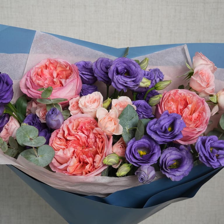 Garden Roses And Purple Lisianthus Luxury Bouquet-A1384 - Image 3
