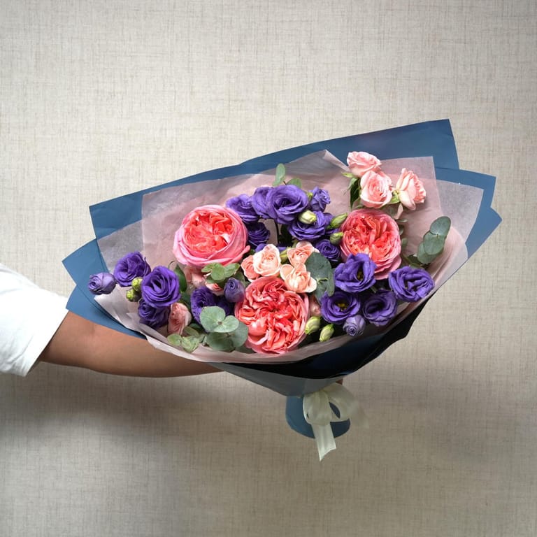 Garden Roses And Purple Lisianthus Luxury Bouquet-A1384 - Image 6