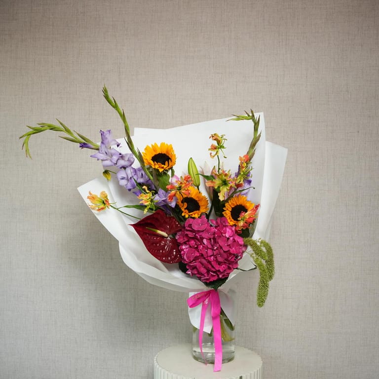 Gladiolus Sunflowers And Pink Hydrangea Mixed Flower-A1388 - Image 1