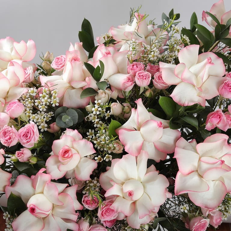 Pink Roses And Spray Roses Luxury Flower Box-A1407 - Image 5