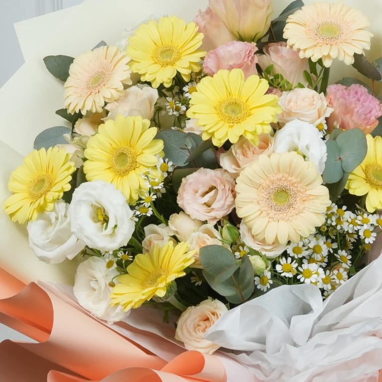 Yellow And Peach Gerbera And Lisianthus Bouquet-A1764 - Image 5