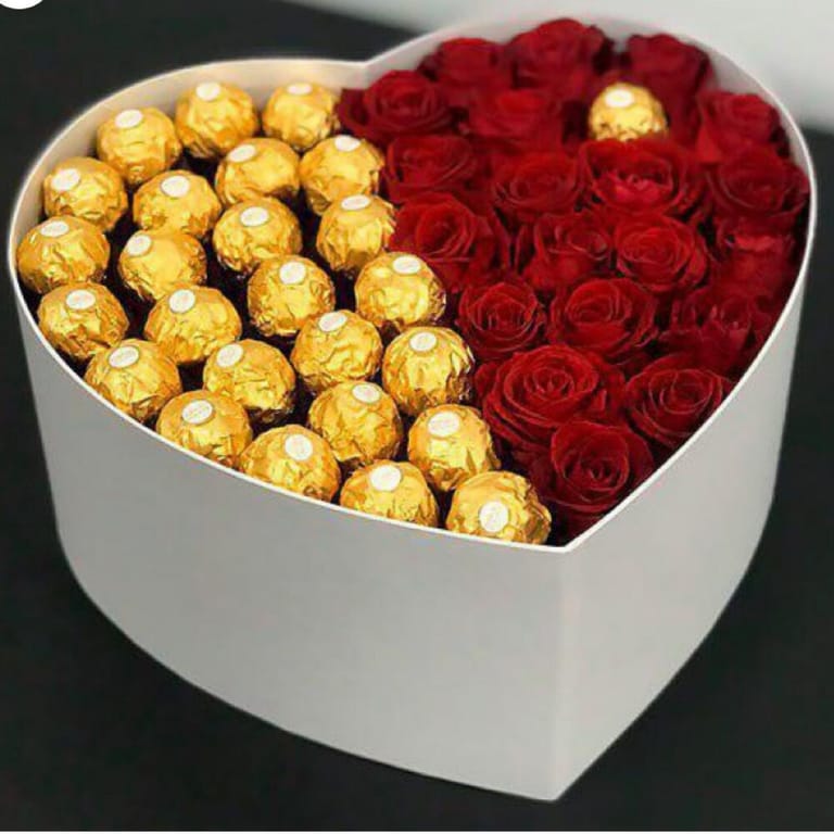 Red Roses Ferrero Rocher Heart Box-C18 - Image 1