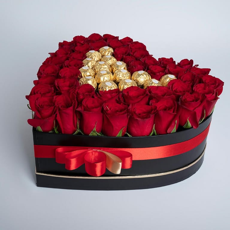 Red Roses And Ferrero Rocher Black Heart Shaped Combo-C26 - Image 3