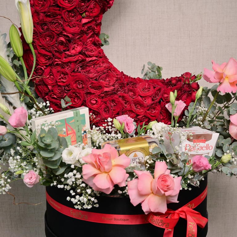 Red Roses Crescent Moon Luxury Arrangement-C40 - Image 3