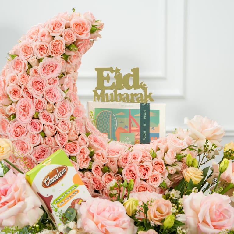 Eid Mubarak Pink Spray Roses And Chocolates Luxury Flower Box-C92 - Image 4