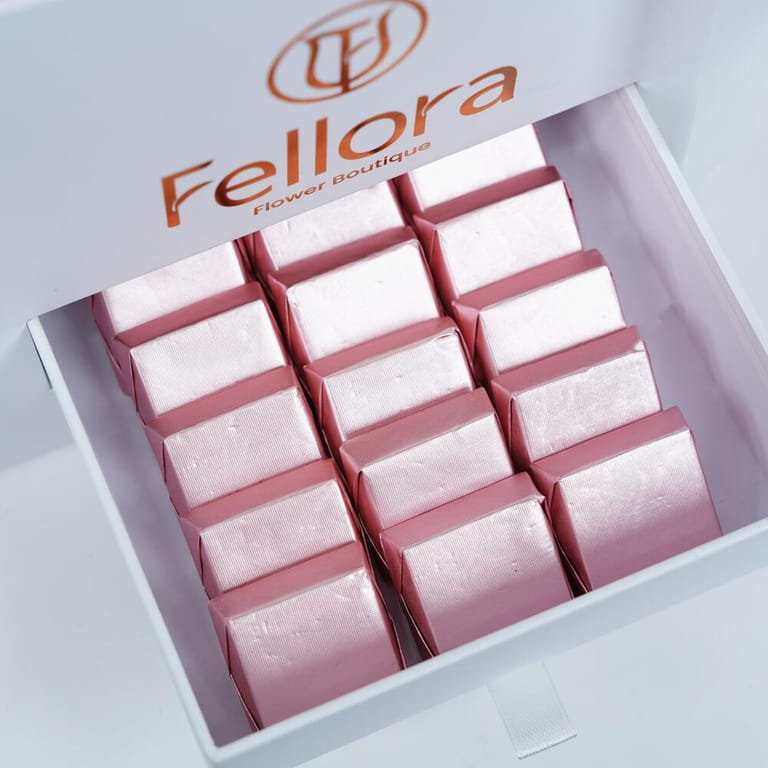 Pink Roses And Chocolates Luxury Gift Box-C98 - Image 3