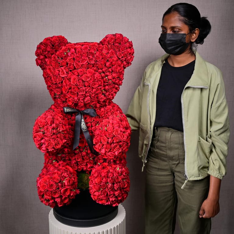 Giant Red Spray Roses Teddy Bear Luxury Arrangement-A1099 - Image 1