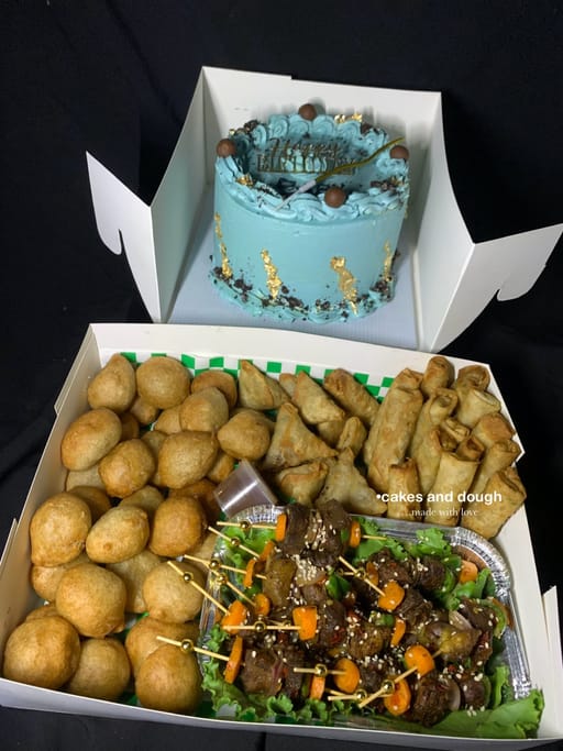 Small Chops And Midi Cake Combo