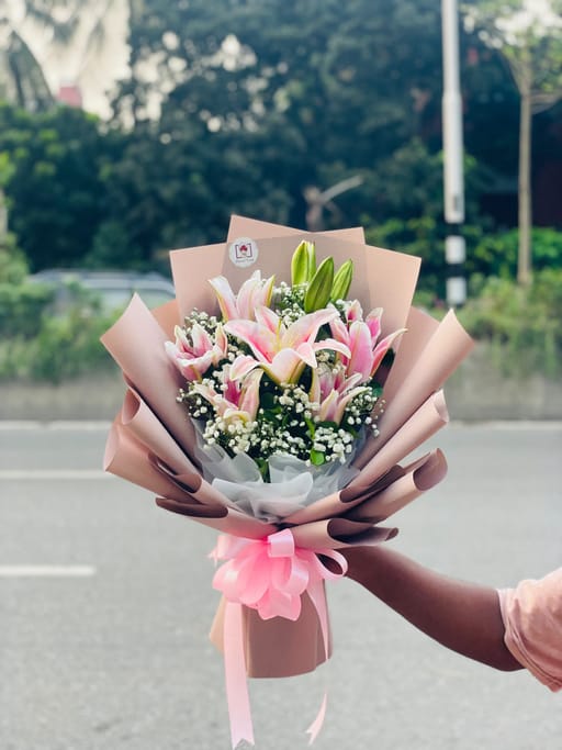 Luxury Big Pink Lily Bouquet