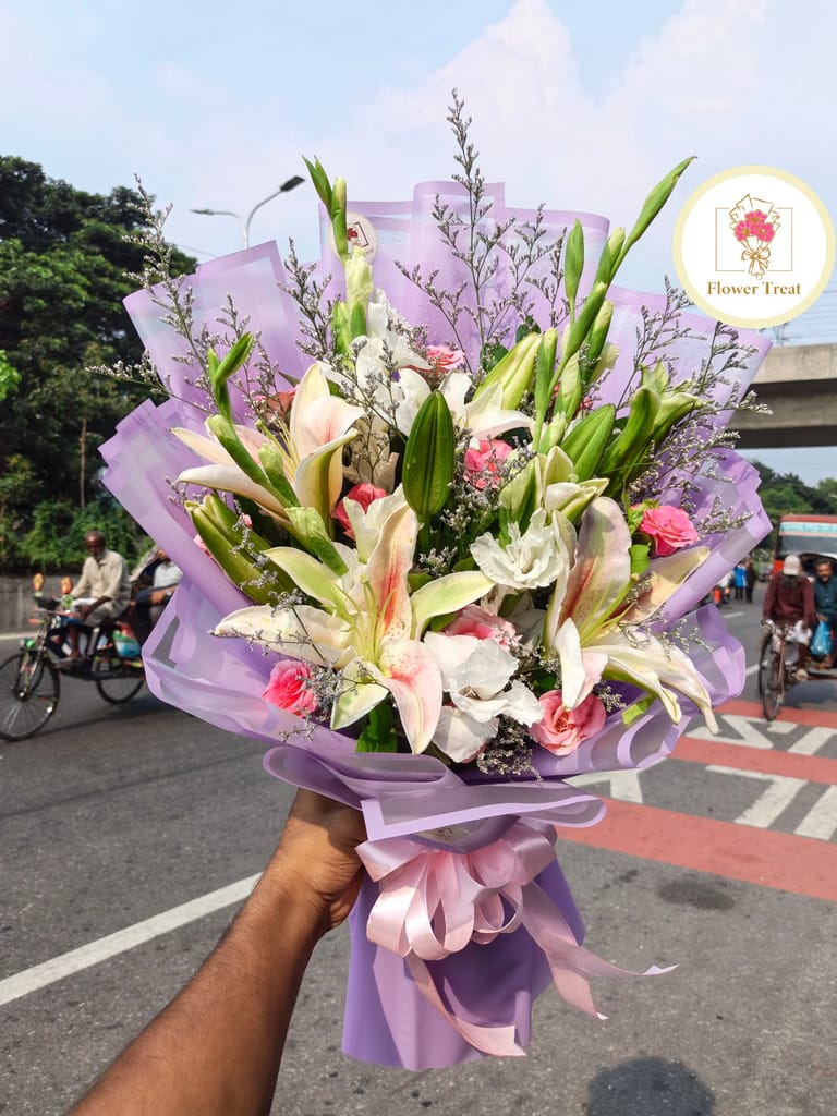 Luxury Premium Lily Bouquet - Image 1