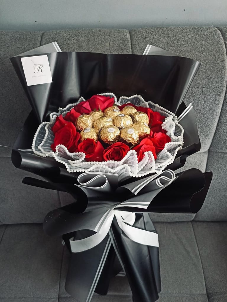 Premium Ferrero Rocher & Red Rose Mixed Bouquet 🌹🍫 - Image 1