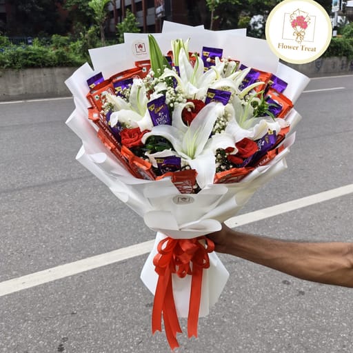 Premium Chocolate & Rose Mixed Bouquet 🌹🍫