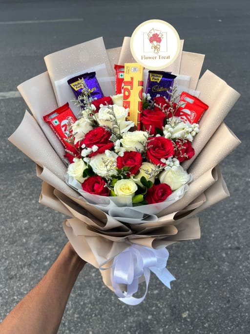 Premium Chocolate & Rose Mixed Bouquet 🌹🍫